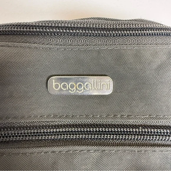 Baggallini ‘Everywhere’ Bag Charcoal Gray Bright Pink Lining Adjustable Strap - Picture 14 of 16